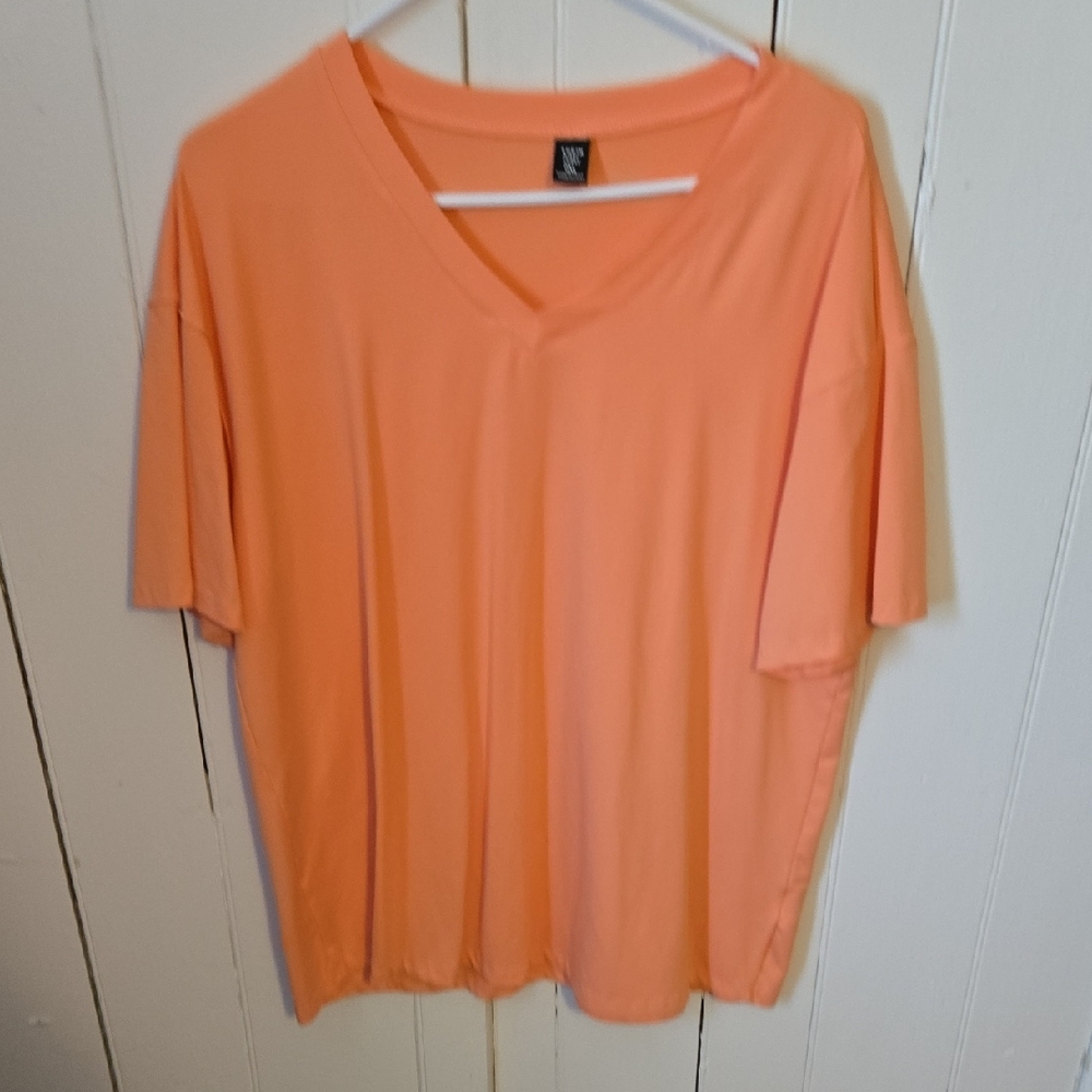 SHEIN V-Neck Coral Short Sleeve Tee